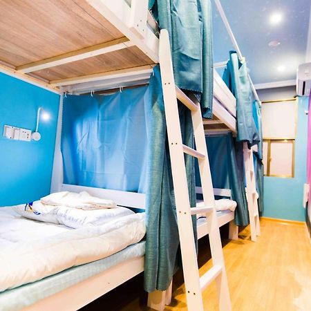 Wonder Youth Hostel Нанинг Екстериор снимка