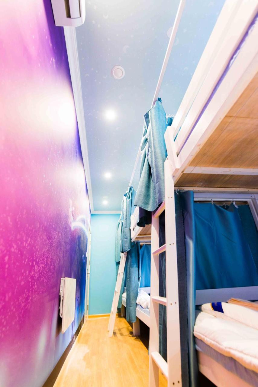 Wonder Youth Hostel Нанинг Екстериор снимка